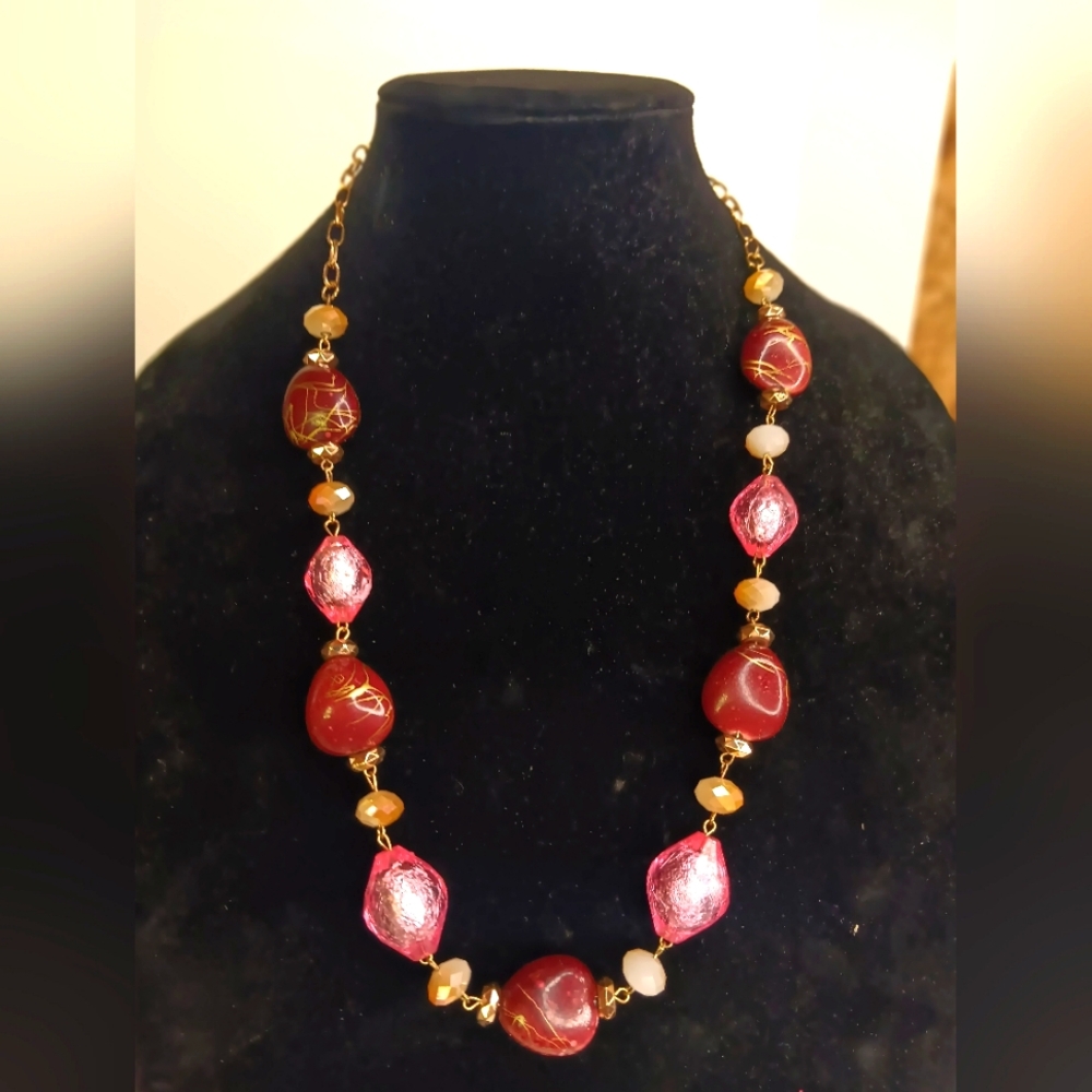 Elegant Red Pink and Gold Tone Beaded Necklace